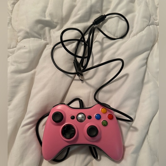 Pink pc controller - Picture 1 of 2